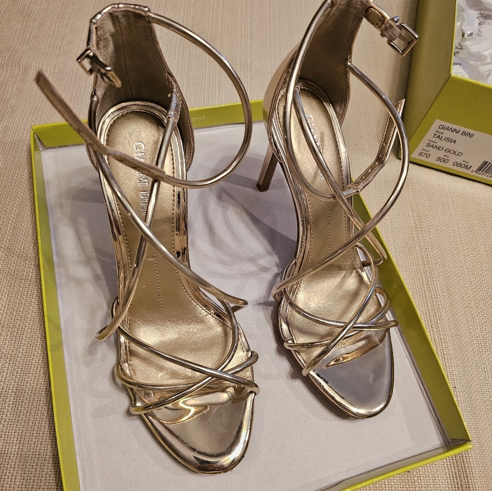 Gold Gianni Bini heels